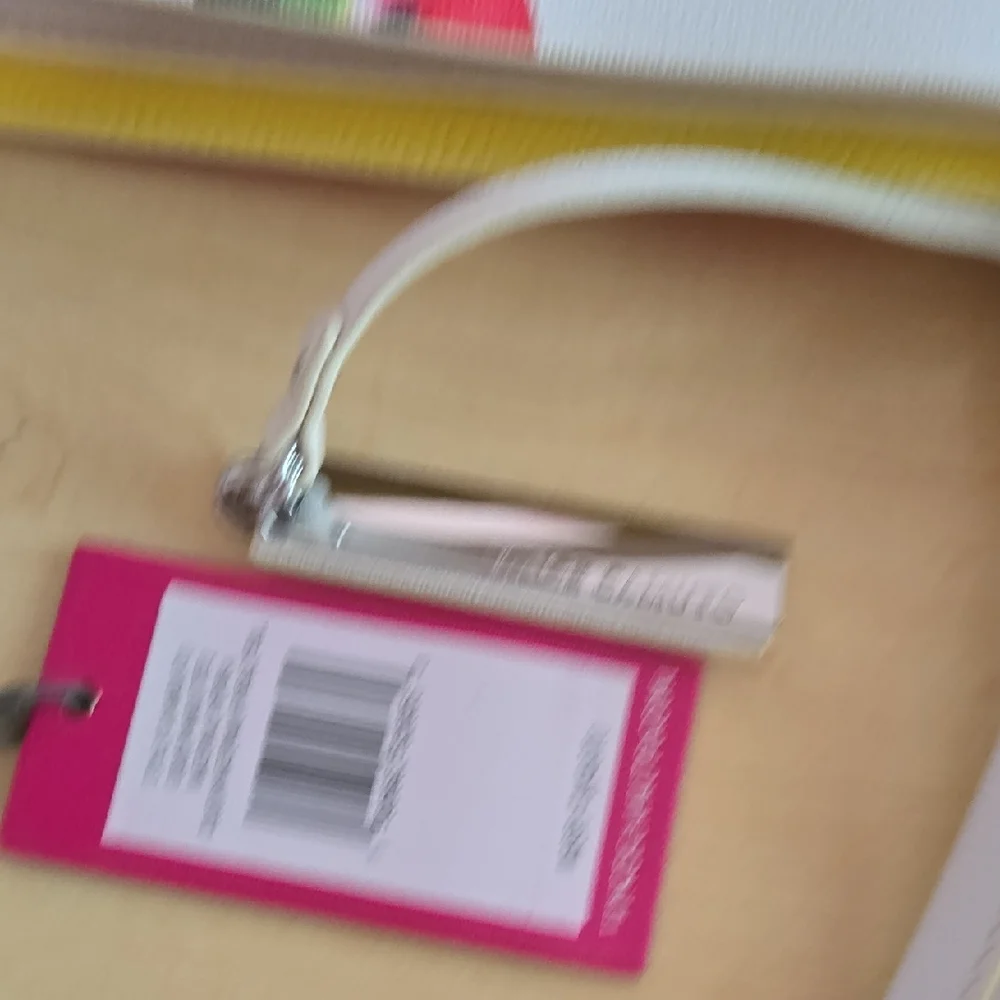 NWT Vince Camuto Red and White Watermelon Print Tote - Picture 8 of 8